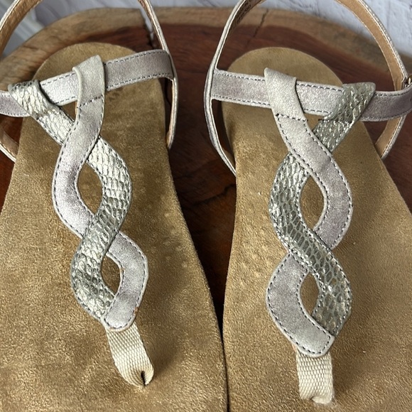 Revitalign Heron T-Bar Sandals in Toasted Coconut - Picture 5 of 9